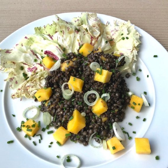 Belugalinsen mit Mango