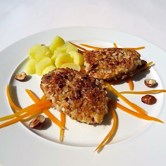 Kalbsmilken in Haselnussmantel