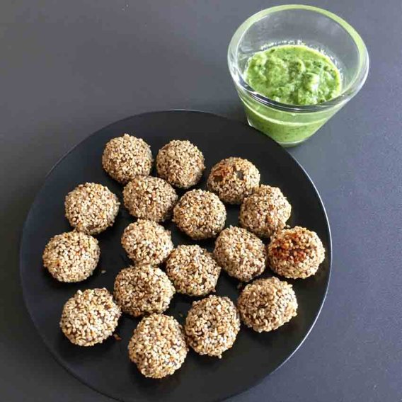 Lammbällchen mit Sesam