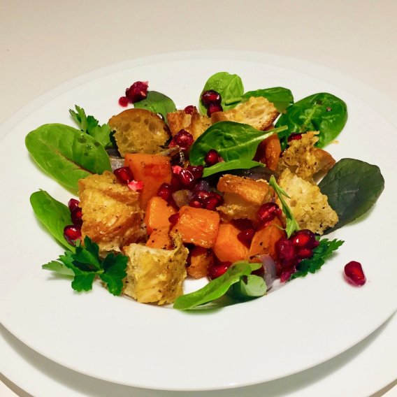 Brotsalat mit Kürbis