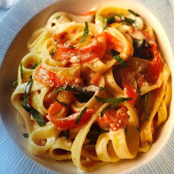 Tagliatelle al salmone