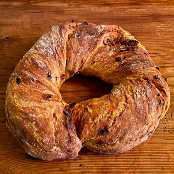  Ringbrot mit getrockneten Tomaten